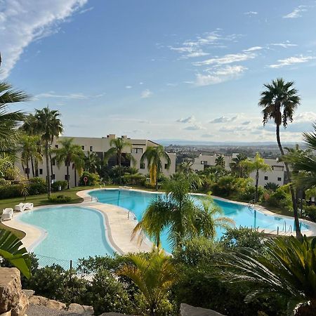 Amazing Two Bedroom Apartment In Los Flamingos, Marbella Estepona Dış mekan fotoğraf