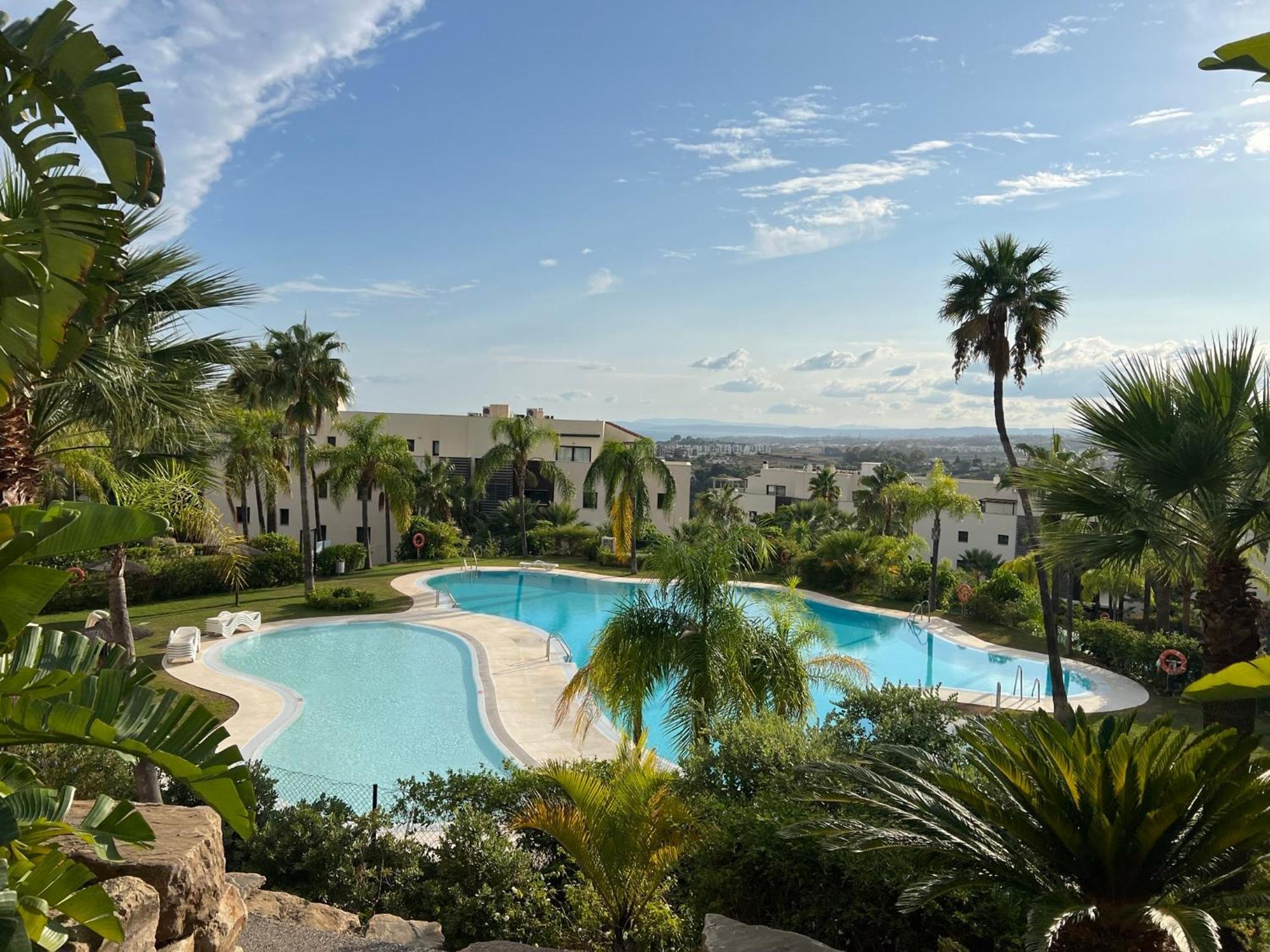 Amazing Two Bedroom Apartment In Los Flamingos, Marbella Estepona Dış mekan fotoğraf