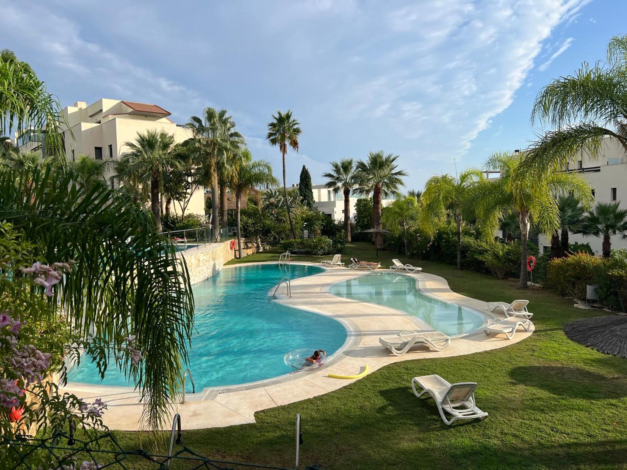 Amazing Two Bedroom Apartment In Los Flamingos, Marbella Estepona Dış mekan fotoğraf