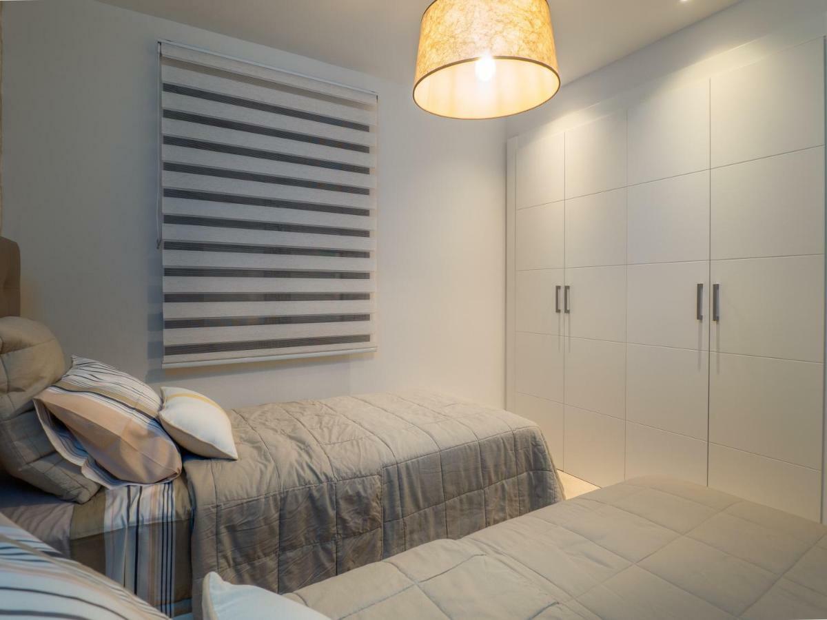 Amazing Two Bedroom Apartment In Los Flamingos, Marbella Estepona Dış mekan fotoğraf
