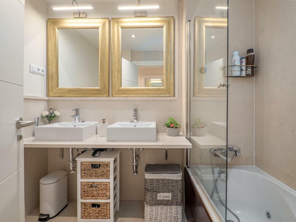 Amazing Two Bedroom Apartment In Los Flamingos, Marbella Estepona Dış mekan fotoğraf